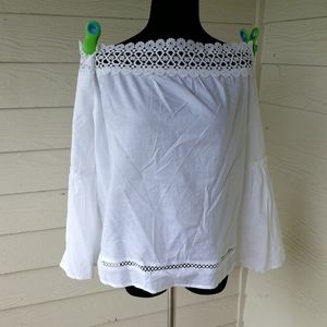 Francesca's crisp 100% cotton blouse